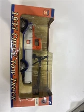 CROWN PREMIUMS DIE CAST 1935 CHEVY Tow Truck Union 76 Scale 1:24 Classic