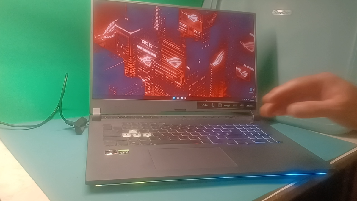 ASUS ROG Strix G17 G713RS 17.3インチ G713RC-RS73 - Asus Rog Strix G17 G713rc-rs73 Gaming Notebook