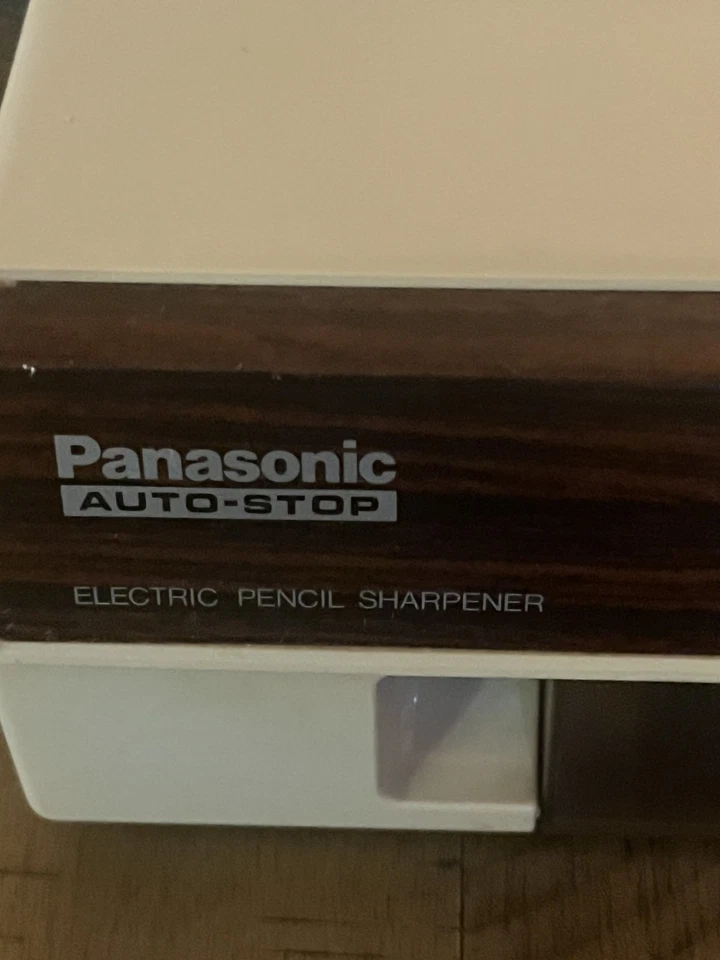 Panasonic KP-110 Auto Stop Electric Pencil Sharpener Tested Vintage - Image 2 of 4
