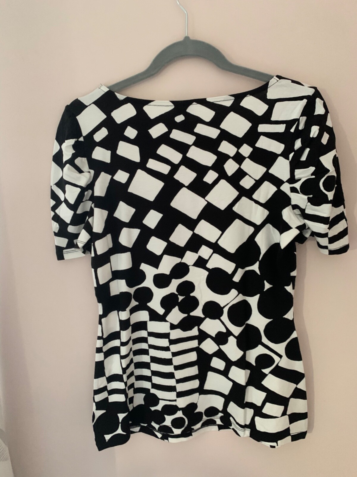 NEXT Black & White Geometric Shapes Short Sleeve … Gem