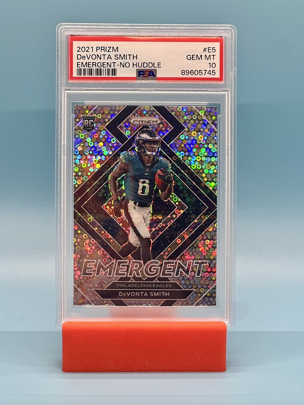 2021 Panini Prizm Devonta Smith Emergent-No Huddle RC PSA 10