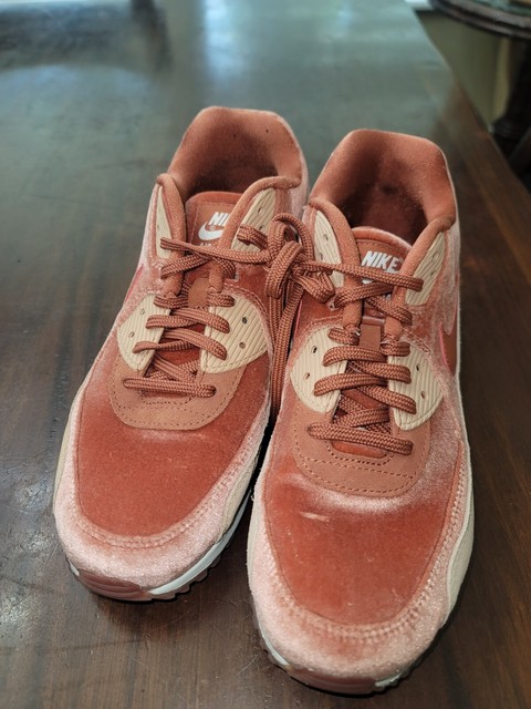 Size 9 - Nike Air Max 90 LX Dusty Peach 