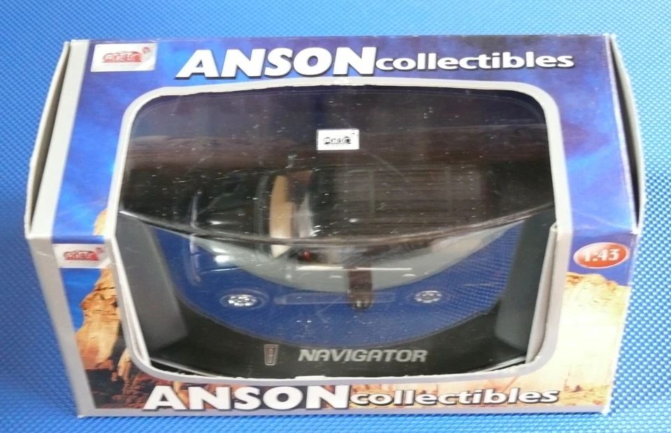 1/43ème LINCOLN NAVIGATOR SUV - NOIR +- ANSON Référence 80803 - Photo 4/4