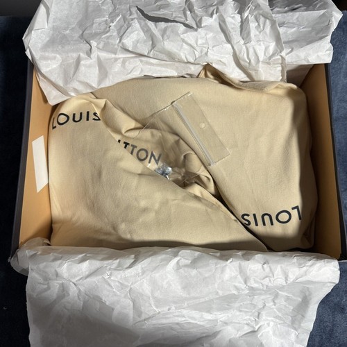 NIB Authentic Louis Vuitton Signature Pump Heels Timeless Minimalist 40 (US 9.5) - Picture 18 of 18