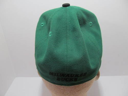 Cappello berretto Milwaukee Bucks NBA New Era Hardwood Classics taglia 6 7/8 verde e nero - Foto 3 di 6