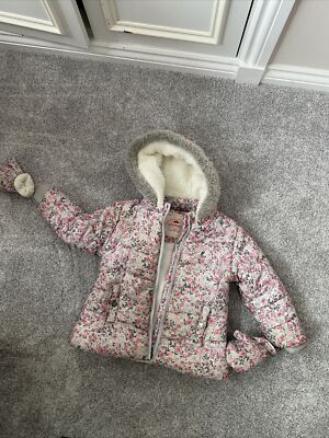 Asda George Jacke mit Kapuze und Handschuhen 1,5-2 Jahre gebraucht 