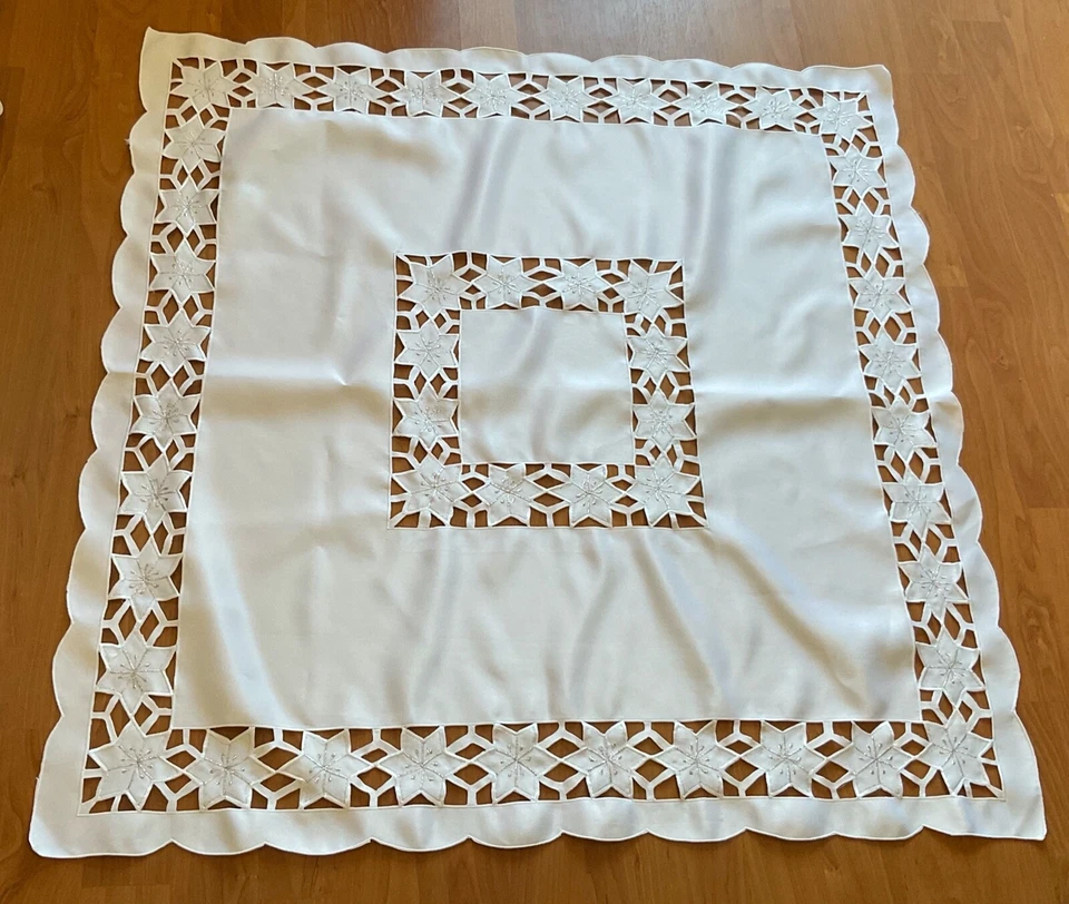 Tischdecke Mitteldecke ca. 85 x 85 cm, Sterne Silber glänzend