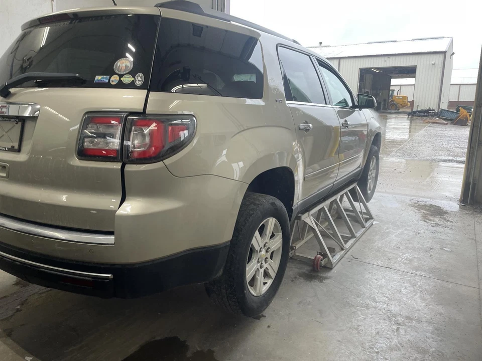 Conjunto hidráulico ABS usado se adapta a: GMC Acadia 2015 con dirección asistida variable Foto 3 de 4