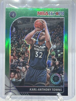 2019-20 NBA Hoops Premium Stock Karl-Anthony Towns #111 Green Prizm SP T Wolves 
