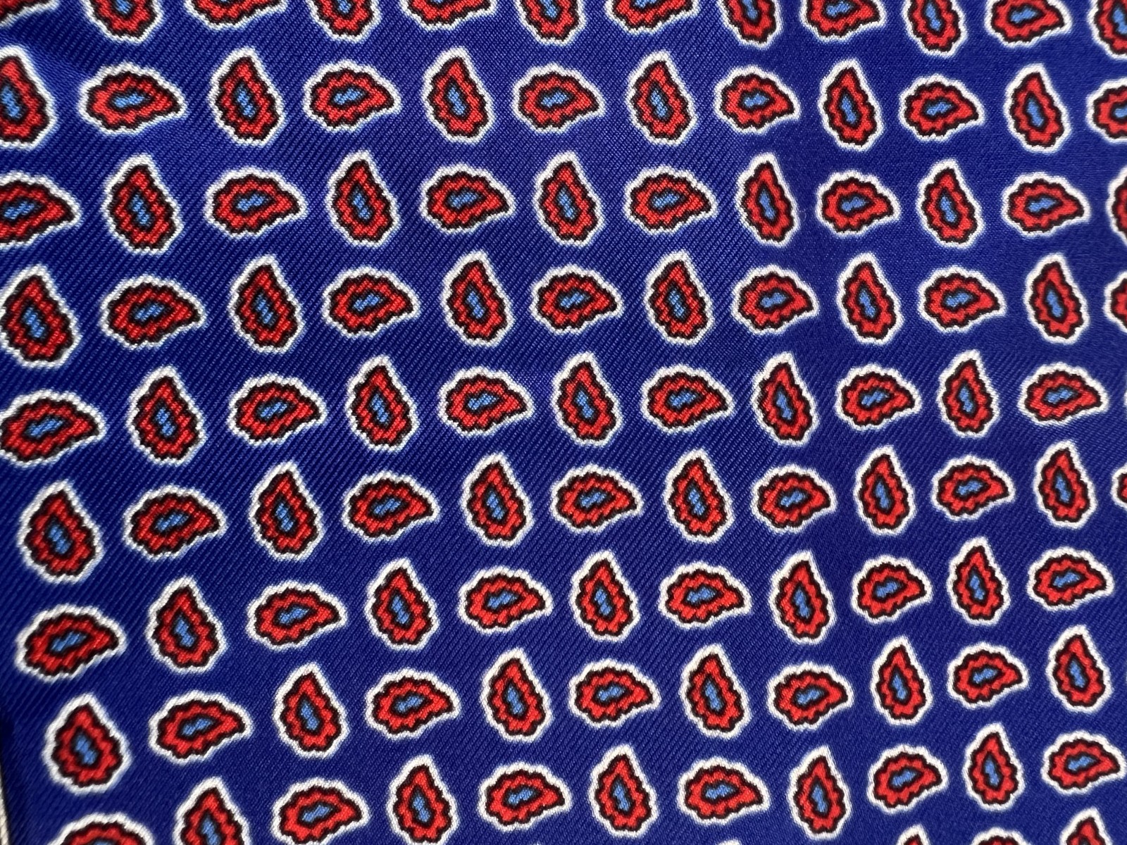Hackett Pocket Square Paisley Boarder Pattern 100percent Silk Made In Italy RRP £85 image 4