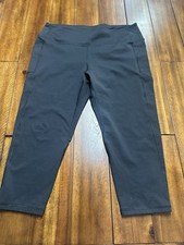 black leggings with pockets