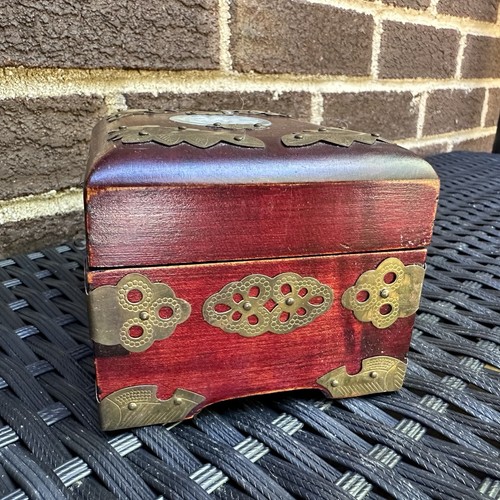 Vintage Chinese wood Jewelry Box w/Brass accents Iaid Blur silk lining - Picture 4 of 13