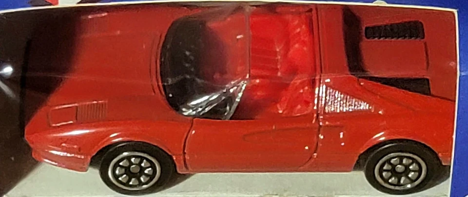 CORGI THE RED 1984 FERRARI 308 GTS RED W/RED IINTERIOR MADE IN GREAT BRITAIN NOS - Image 3 of 4