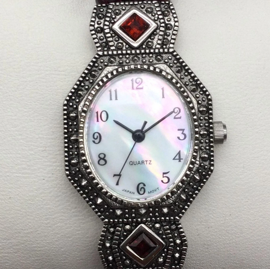 Avon Women Bracelet Wristwatches for sale | eBay display picture 2