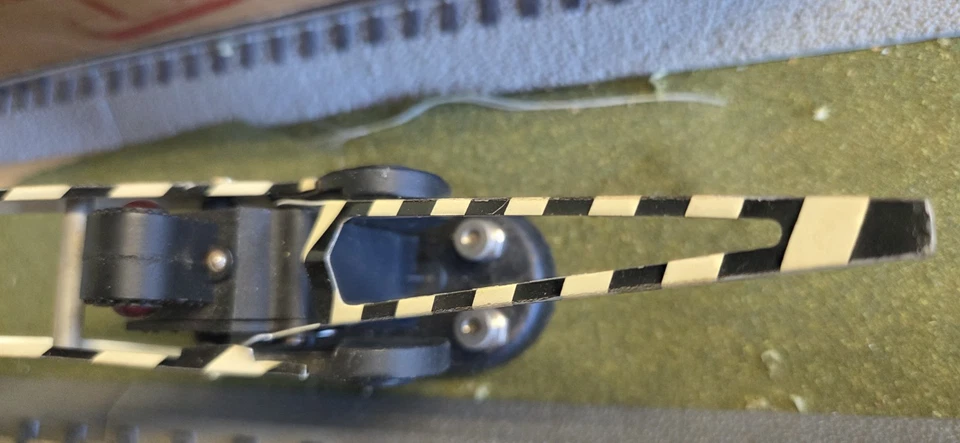 Marx 1438 Double Arm Crossing Gate with Light O Gauge and Original Box - Image 4 of 4