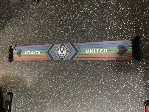Atlanta United Scarf Love Is Love LGBTQ Pride Scarf Ruffneck NWT - Picture 2 of 2