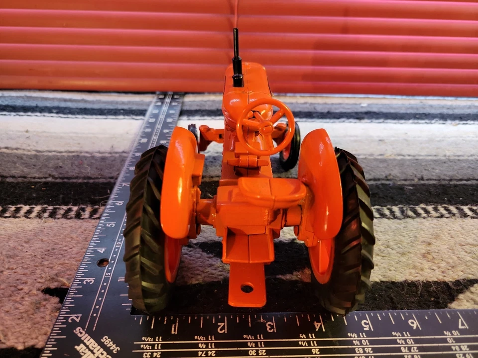 Ertl Allis Chalmers WD45 1/16 Diecast Farm Tractor Replica Collectible - Image 4 of 4