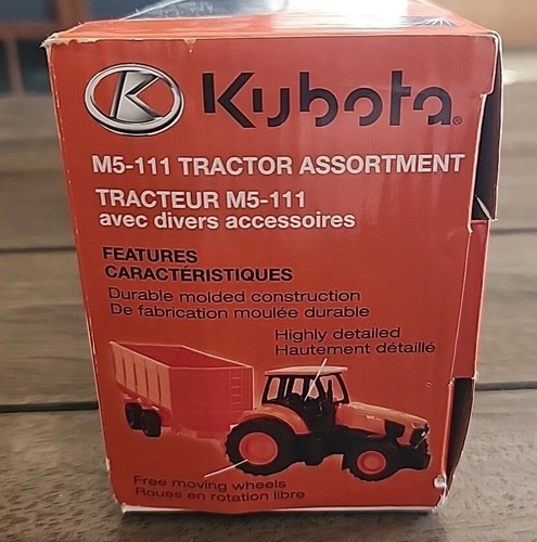 NEW Kubota M5-111 Toy Tractor Assortment 1:32 Scale Model 3 Piece Set Horses NIB - Picture 6 of 6