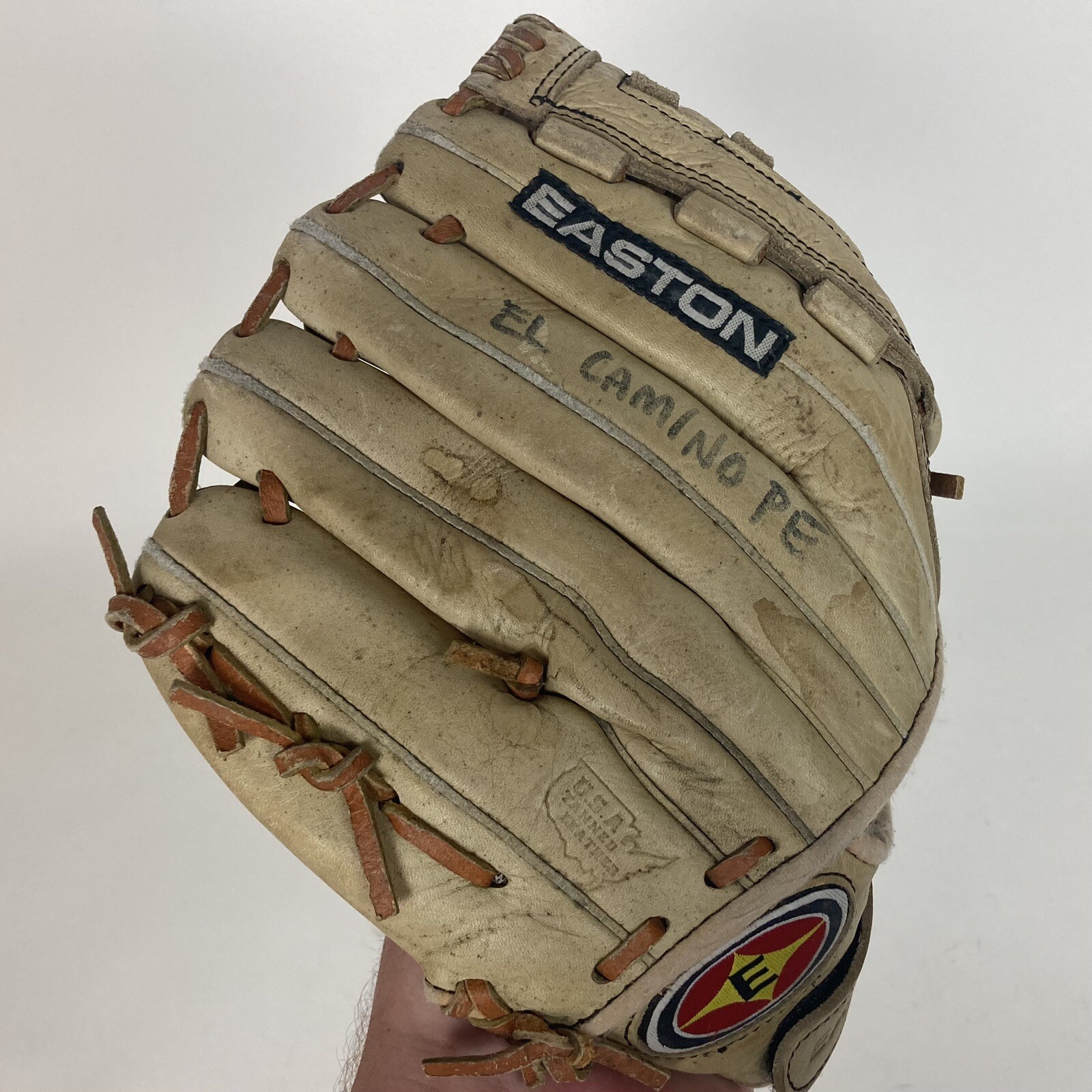 GSY11 Easton Baseball Mitt 11 inches Right Hand Thrower Genuine Series 