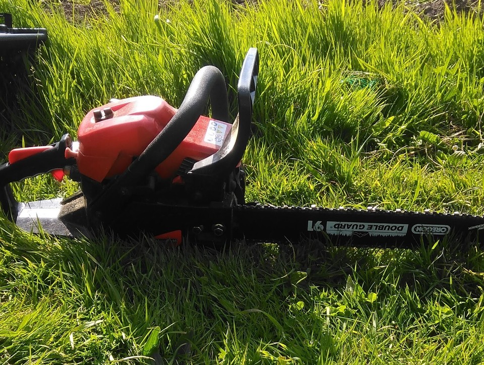 Screwfix own make Small hand chainsaw Petrol Good condition eBay