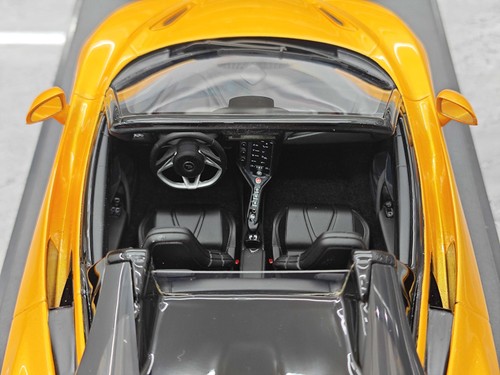 GT Spirit 1:18 McLaren 750S Yellow simulation resin car model - Picture 15 of 17