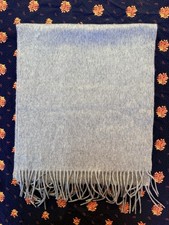 Eric Bompard écharpe femme en cachemire gris uni, à franges, style écharpe