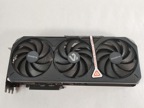Gigabyte NVIDIA GeForce RTX 5070 Ti Gaming OC 16 GB GDDR7 PCI Express 5.0 x16