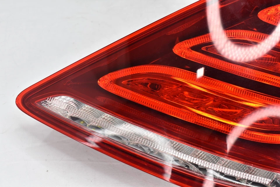 Lámpara de luz trasera derecha 14-17 Mercedes W222 S550 S600 Maybach sedán 2229065701 OEM Foto 2 de 4