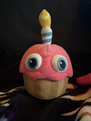 FNAF Fight Nights Freddy s Mr. Cupcake Carl Funko 2016 Plush Gamer Collector Toy