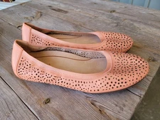 Vionic Perf Robyn Women’s Flats Coral sz 8 Perforated NEW