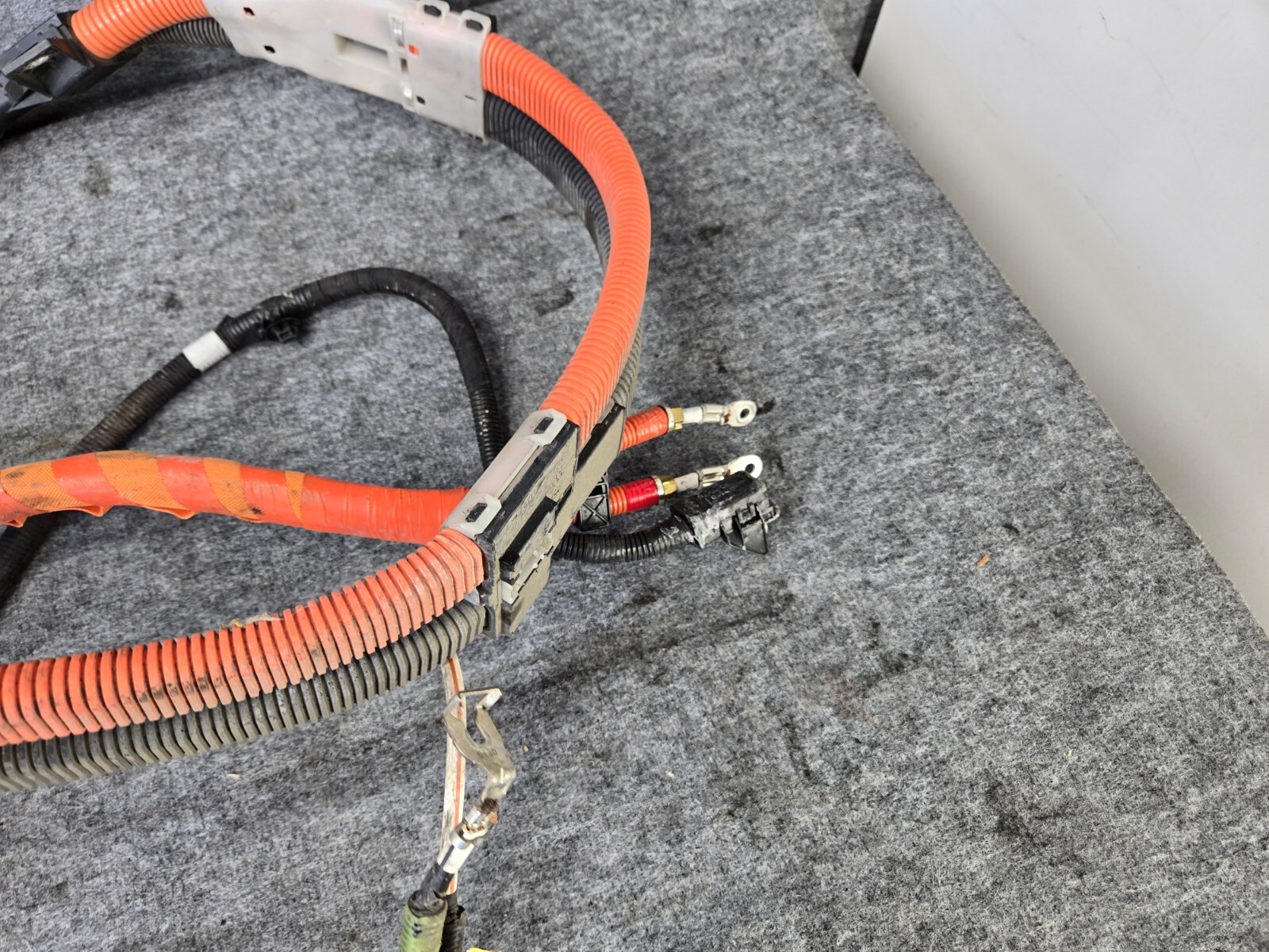 POSITIVE BATTERY CABLE CONNECTOR WIRE HARNESS ASSEMBLY LEXUS 10-12 HS250h OEM