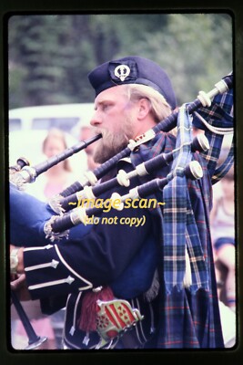 Blonde Bagpipe Man w Beard  Renaissance Fair in 1981, Ektachrome Slide aa 29-16a