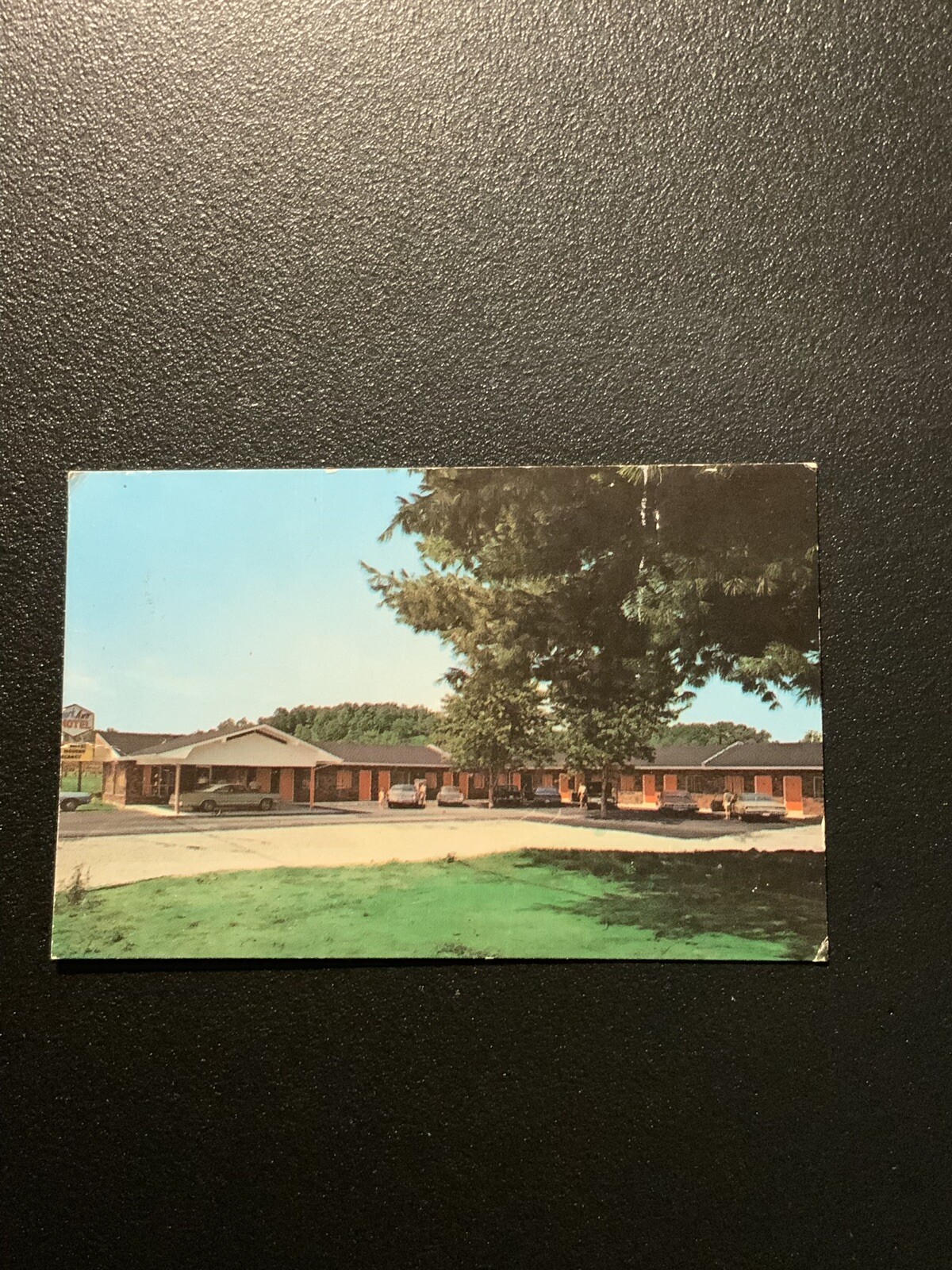 Picture 1 of 2