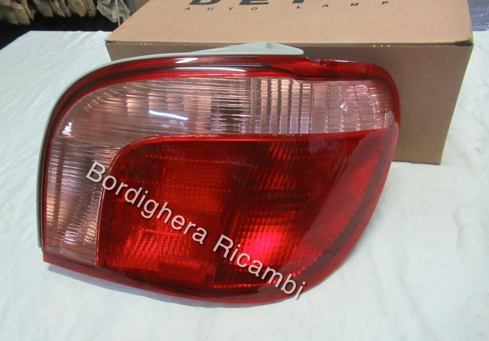 TOYOTA YARIS DAL 1999 AL 2003 FANALE FARO POSTERIORE DESTRO DEPO NUOVO - Immagine 3 di 4