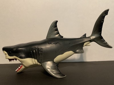 toys r us shark toys