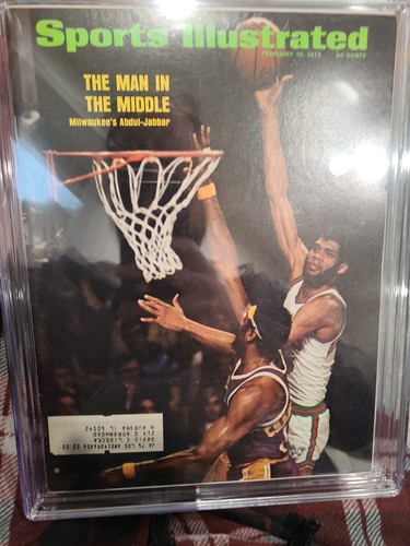Sports Illustrated #v38 #7 1973 Kareem Abdul Jabbar HOF BUCKS WILT Cover CGC 7.5 - Picture 3 of 7