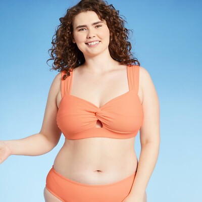 Juniors' Plus Size Textured Twist-Front Bralette Bikini Top - Xhilaration 3X 