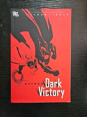 Batman: Dark Victory - Paperback, by Loeb Jeph - Second Printing, DC Comics VGC