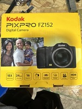Kodak PixPro FZ152 Digital Camera 16 MP w/ Charger, Original Box, & 32GB SD Card