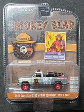 GreenLight Smokey Bear Series 4 1987 Dodge Ram D250 Fire - RAW Chase