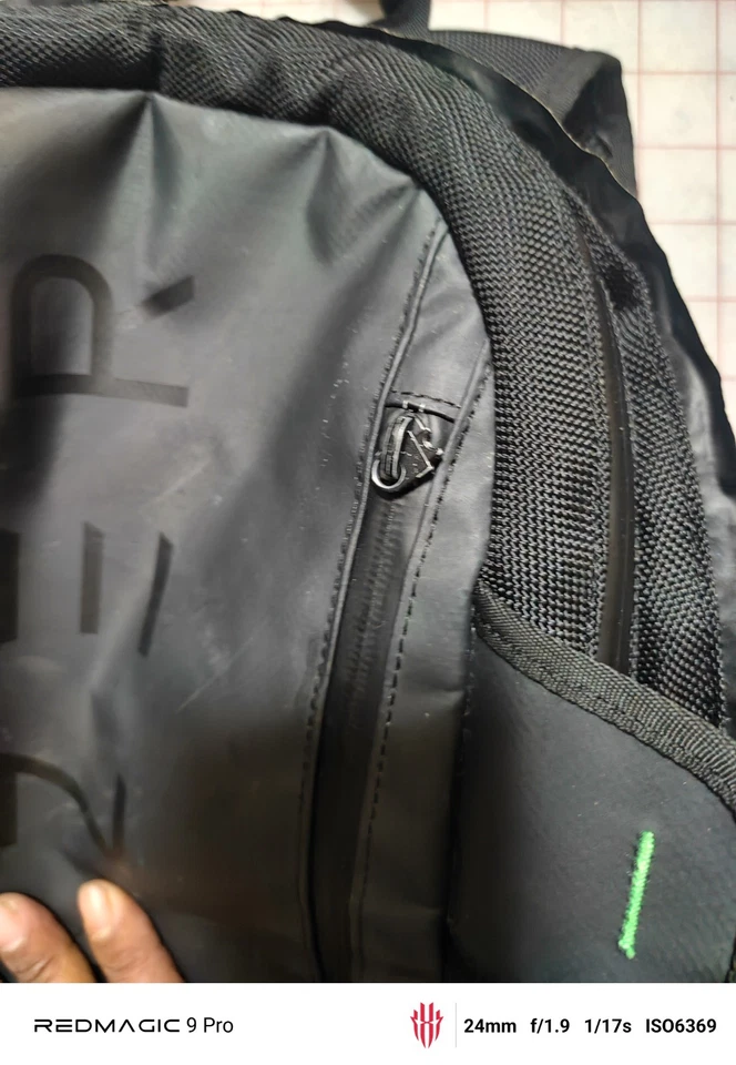 Mochila para computadora portátil para juegos Razer Rogue v3 14" y Razer Rogue v3 16": lote de dos Foto 4 de 4