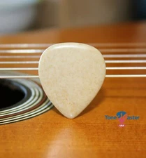 Tone-Master MN034 Desert Agate Stone Guitar Pick
