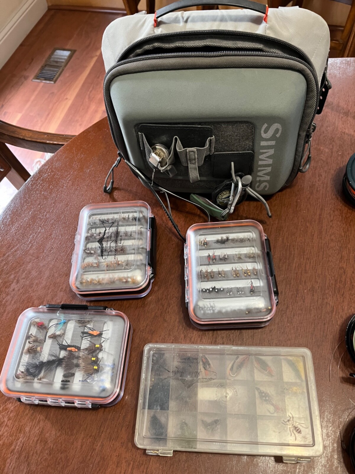 simms fly fishing fanny pack & cases with 100+ asstd flies eBay