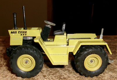 1/32 siku mercedes-benz MB-trac 800 4wd tractor no cab good used