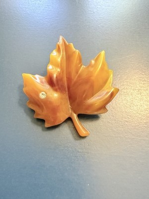 1980 Avon Dew Touch Maple Leaf Marbled Brown Amber Acrylic Rhinestone Brooch Pin