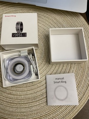 J Smart Ring Health & Fitness Tracker Size 11 w/Charger GOLD