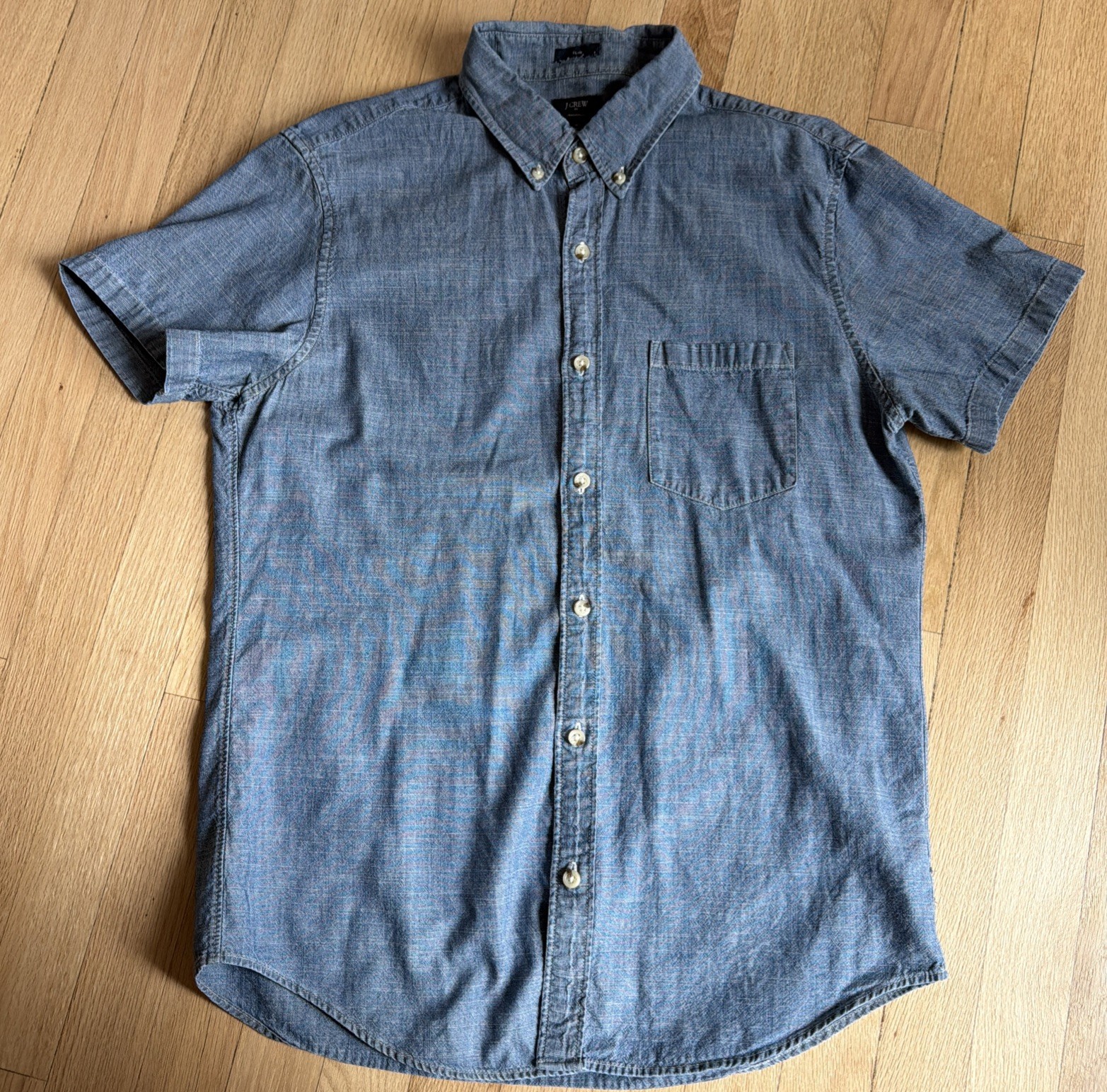 J Crew Men’s Gray Chambray Slim Medium Shortsleeve Button Up