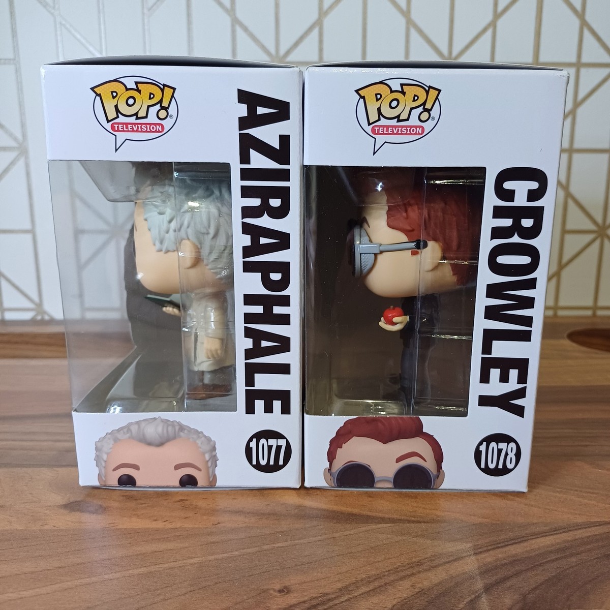Funko Pop Good Omens Chase Bundle Aziraphale 1077 Crowley 1078
