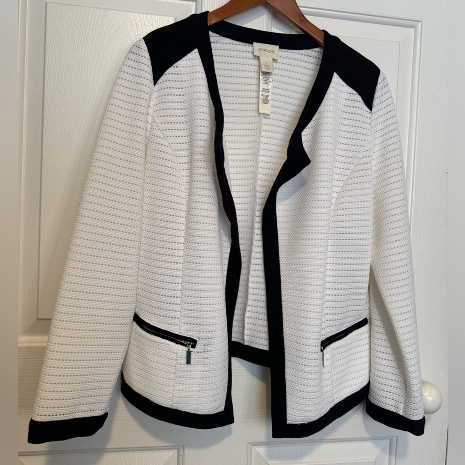 Chico's White Knit Open-Front Jacket with Black Trim size 1
