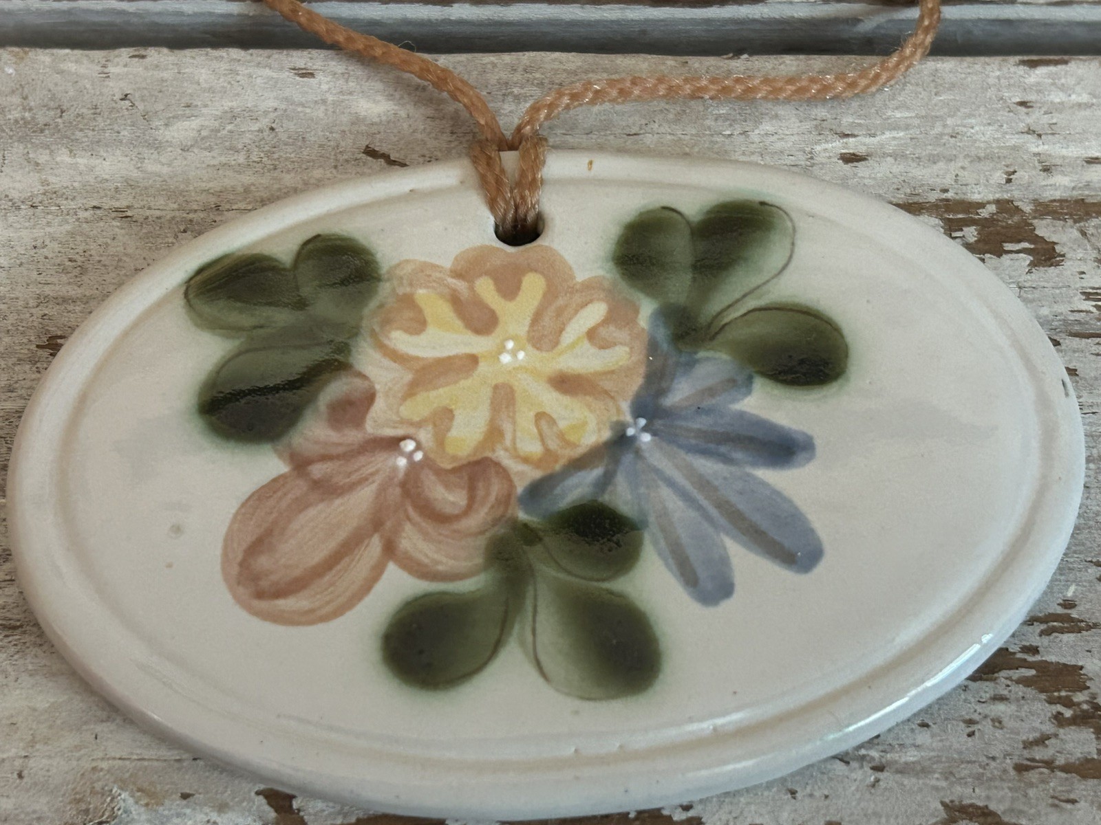 Louisville Stoneware Pottery  Ornament Pretty Flowers
